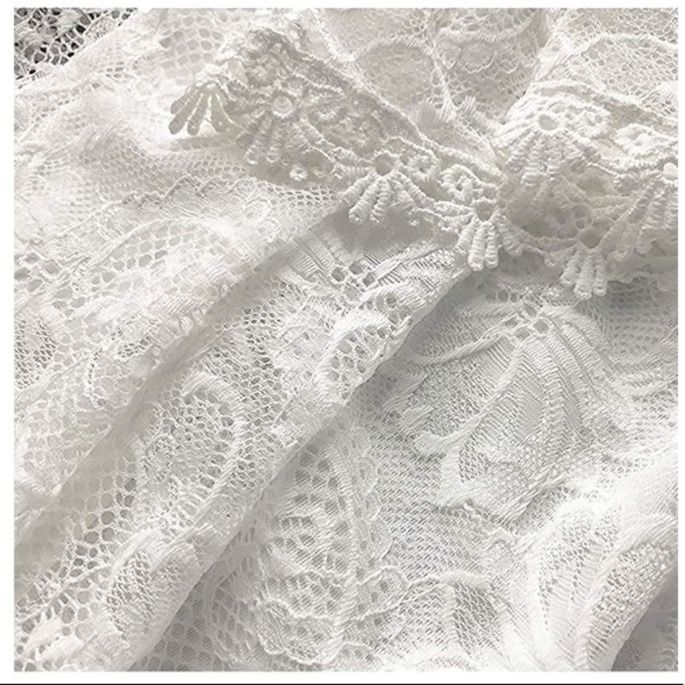 Off shoulder lace dress - Picture 3 of 4